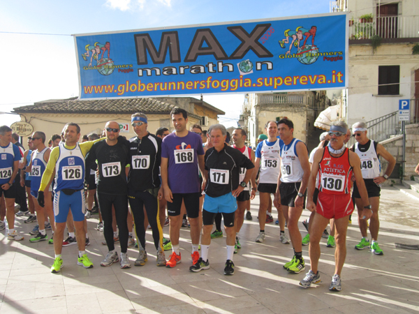 La partenza, con i corridori santagatesi in primo piano